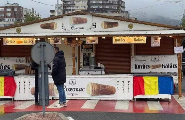 Nagybánya polgármestere „helyrerománosította” a magyar feliratokat (videó)