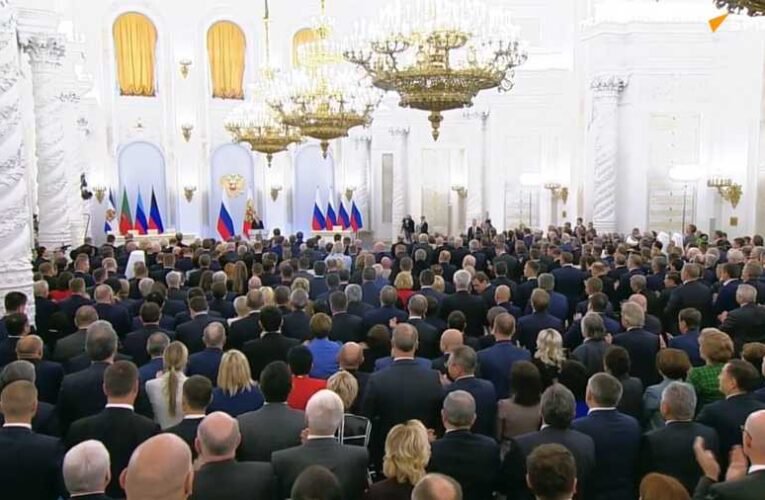 Putyin felszólította Kijevet, hogy üljön le a tárgyalóasztalhoz (videó)