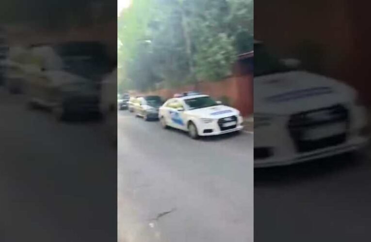 Breaking: Leteperték a rendőrök Orbán Viktor háza előtt a gazdatüntetések főszervezőjét (videó)