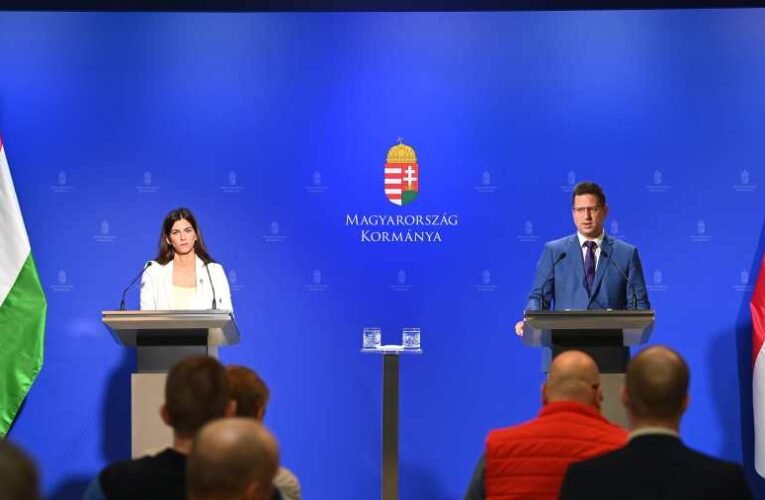 Kormányinfó – Gulyás: magán kezdi a takarékoskodást a kormány