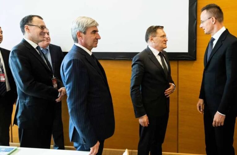 Az orosz Roszatom vezérigazgatójával tárgyalt Szijjártó Péter Bécsben