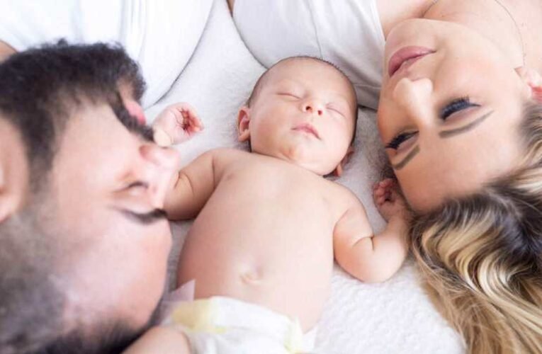 Lengyel, magyar két jó barát, együtt ölnek babát, mamát…