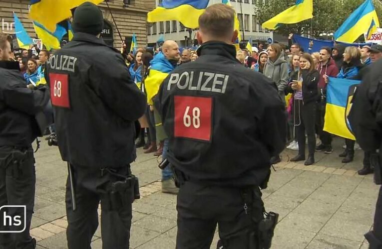 Ukrán-és oroszbarát tüntetés zajlott egyszerre Frankfurtban