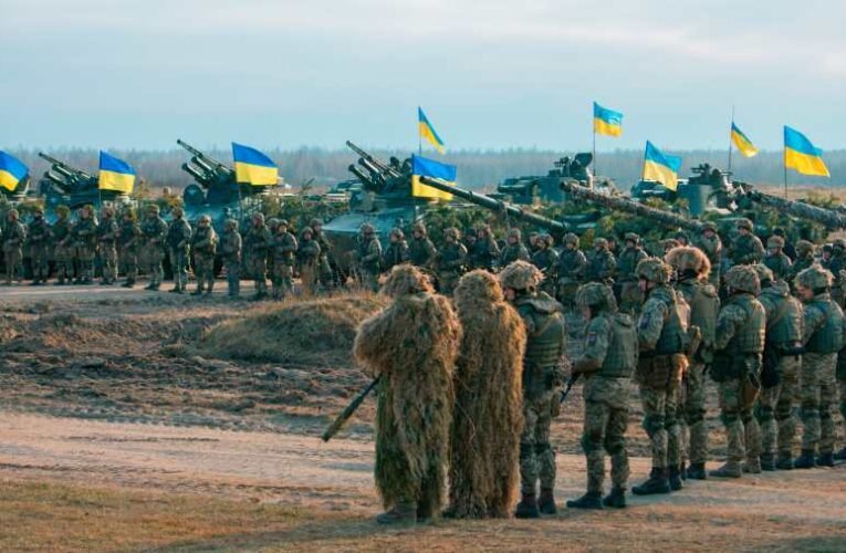 Ukrajna megkezdte a civilek kiszűrését és leszámolást jelentett be az oroszbarátokra