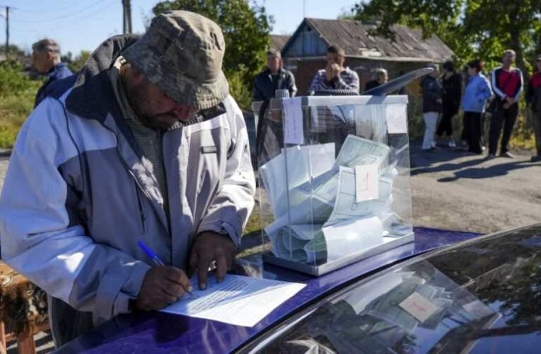 Mind a négy régió „megszavazta” az Oroszországhoz való csatlakozást