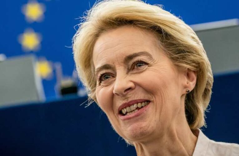 Ursula von der Leyennek távoznia kell a hivatalából!