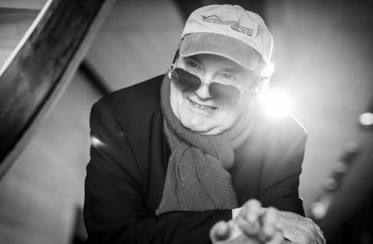 Elhunyt Szakcsi Lakatos Béla