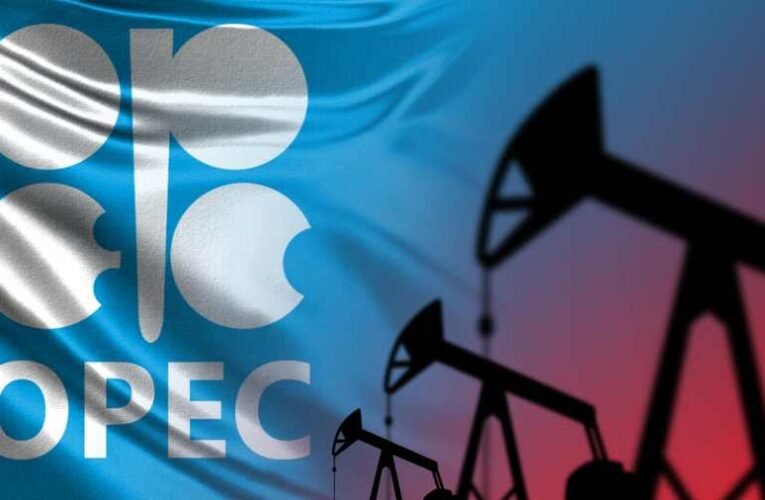 Opec: Szaúd-Arábia és más olajtermelők további olajkitermelés-csökkentéseket jelentettek be – megugrott az olajár