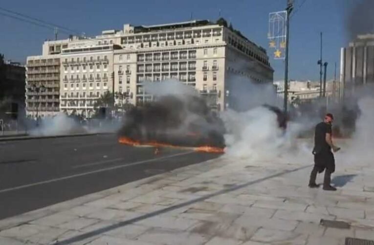 Egy kissé dühösek a görögök az emelkedő energiaárak miatt (videó)