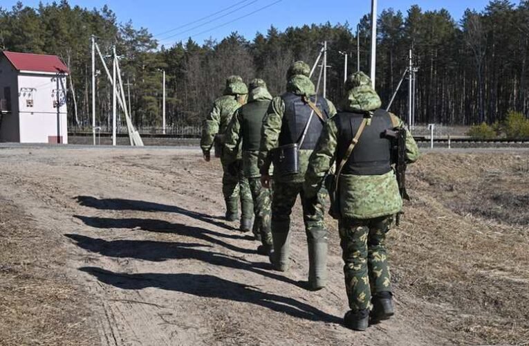 Az ukrán hadsereg hidakat robbant fel Ukrajna és Fehéroroszország határán