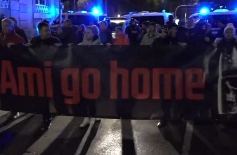 Ami go home! – Lipcsében tartottak USA ellenes tüntetést