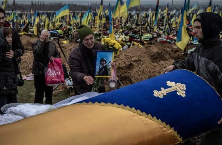 Akut emberhiány a fronton: besorozzák az ukrán rendőröket