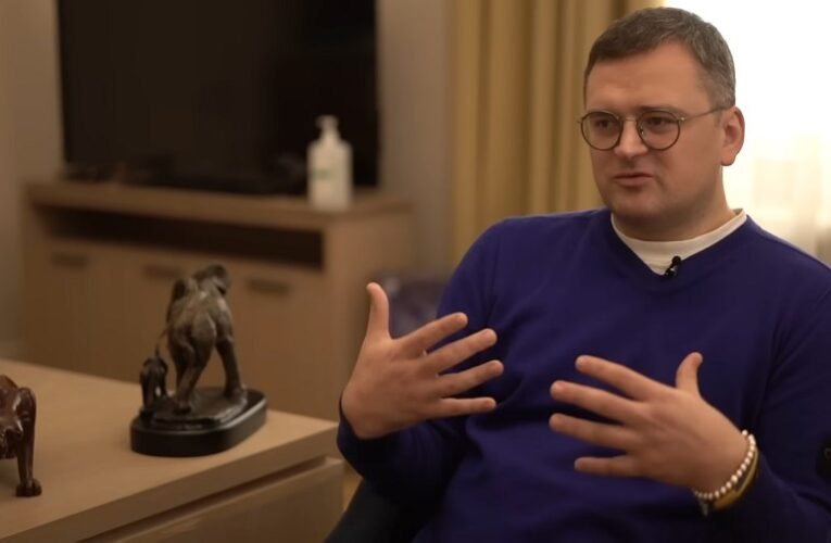 Kulebának útjában van Orbán Viktor, szeretne megszabadulni a miniszterelnökünktől