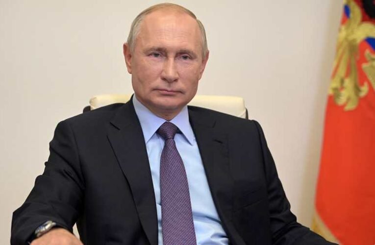 Vlagyimir Putyin: Oroszország továbbfejleszti nukleáris triádját