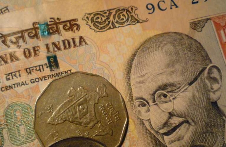 Oroszország és India úgy döntött, hogy elhagyja a dollárt és az eurót a két ország közötti kereskedelemben