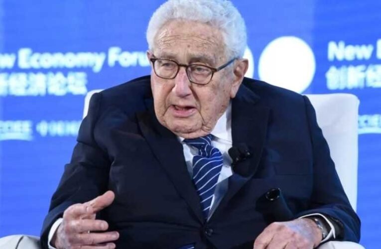 Kissinger az ukrajnai konfliktus tárgyalásos megoldását sürgette