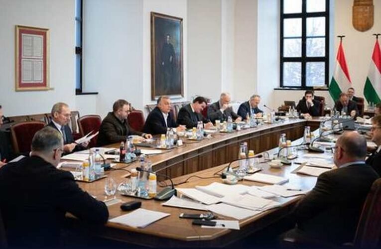 Orbán Viktor ezt üzeni Brüsszelnek