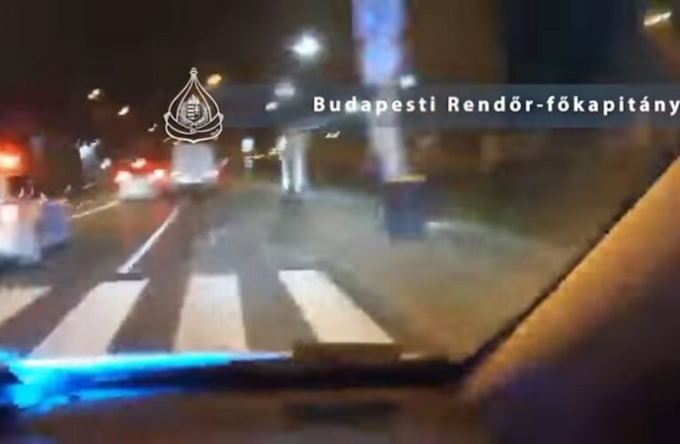 Beszabadult a fővárosba egy embercsempész, hét kocsit, köztük egy rendőrautót tört össze