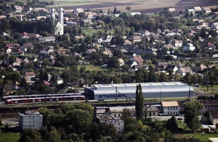 Karácsonyi mélyprimitív „kibickedés” Pusztaszabolcson