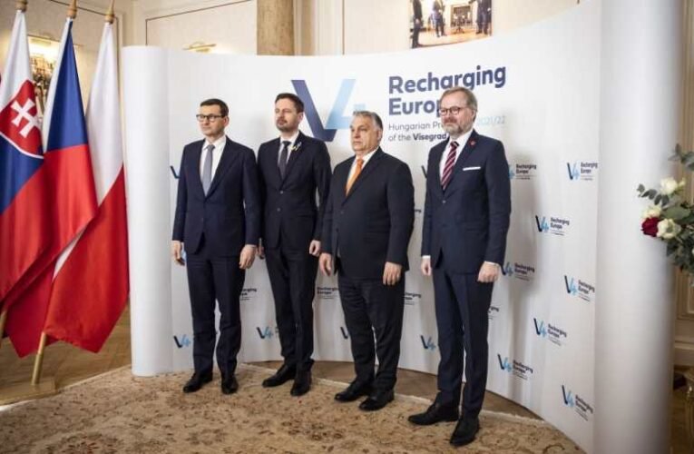 Szlovák lap: Orbán Viktor egy oroszbarát troll politikus Európában