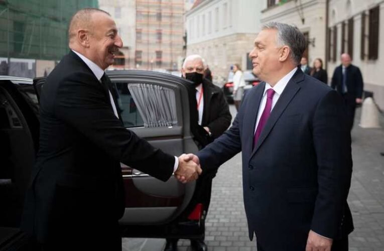 Orbán Viktor a karmelita kolostorban fogadta Azerbajdzsán köztársasági elnökét