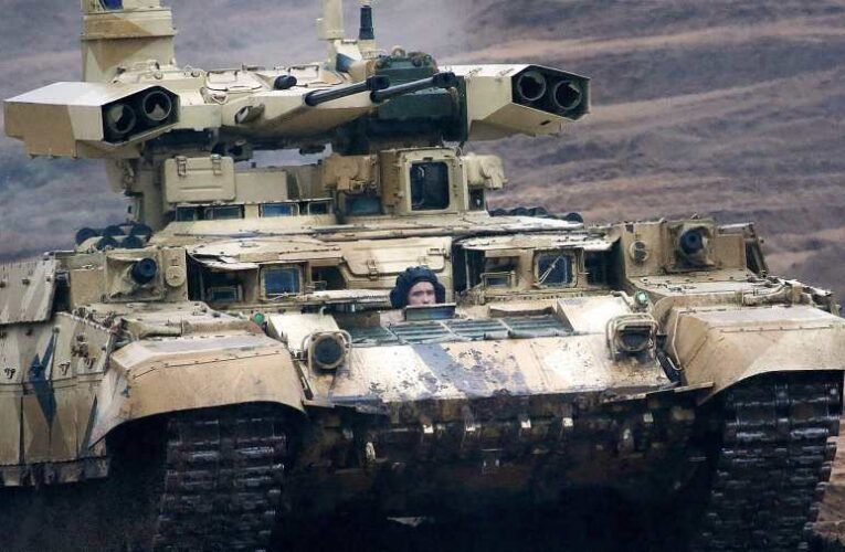 Bevetették az oroszok a félelmetes BMPT Terminátorokat, videón a pusztítás