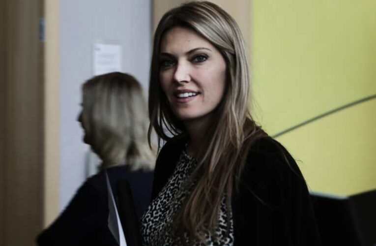 Miután megvonták mentelmi jogát, Eva Kaili kisprintelt az ülésteremből