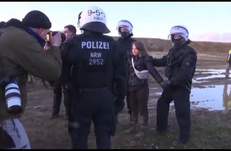 Jajj, dehogy volt megrendezett Greta Thunberg letartóztatása (videó)