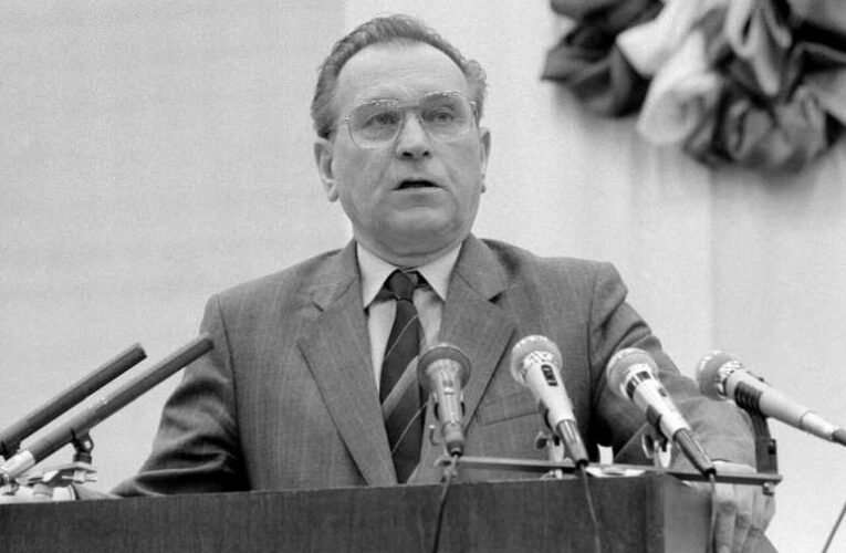 A Brutus, aki megbuktatta Kádárt, mégis megindult a birnami erdő