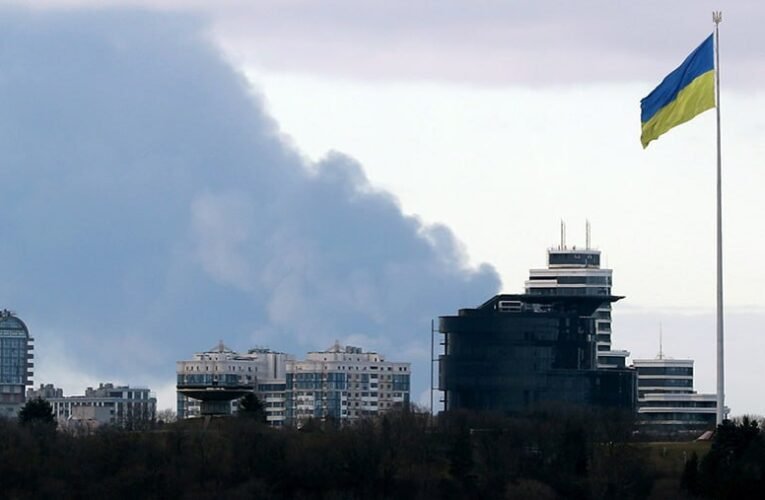 Robbanásokra ébredtek Kijevben a Győzelem napján