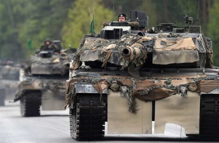 A német tankok Oroszország elleni felvonultatása a náci agresszió emlékét idézi az oroszokban