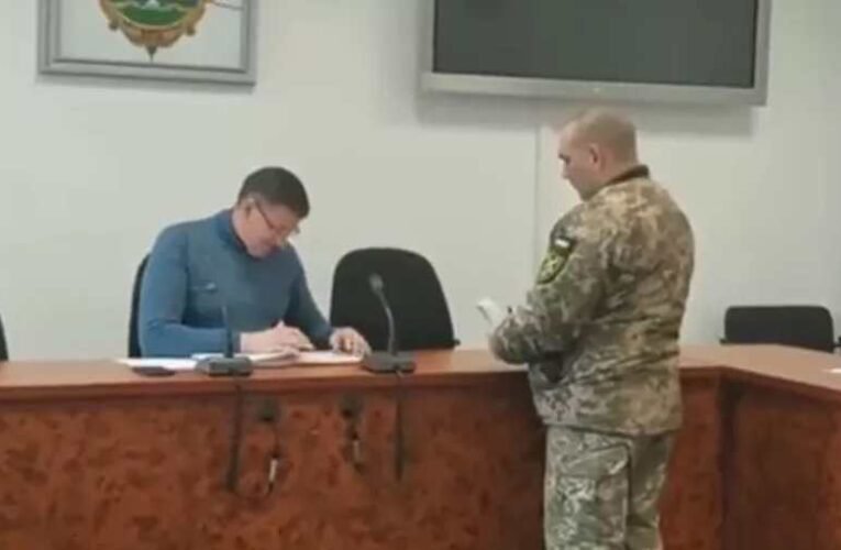 Besorozták az ukrán város polgármesterét