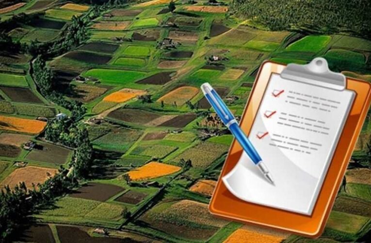 Még földlopásra is van ideje a kijevi rezsimnek