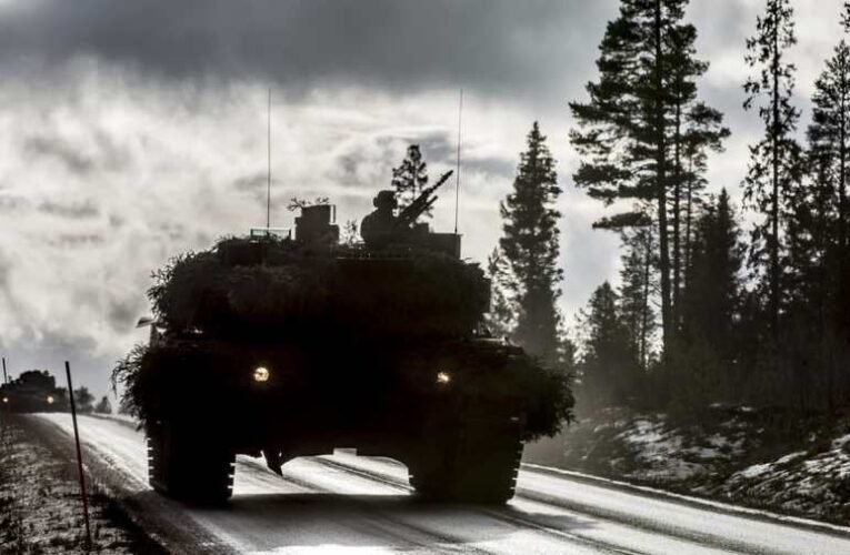 Fegyverek Ukrajnának: magyar visszatáncolás és orosz vörös vonalak