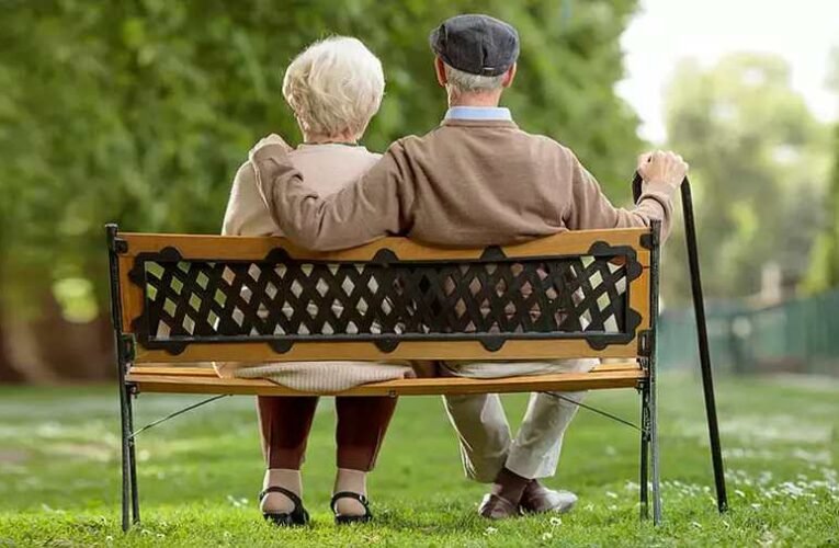A pletykák ellenére sem emeli a kormány a nyugdíjkorhatárt – reagált a pénzügyminisztérium