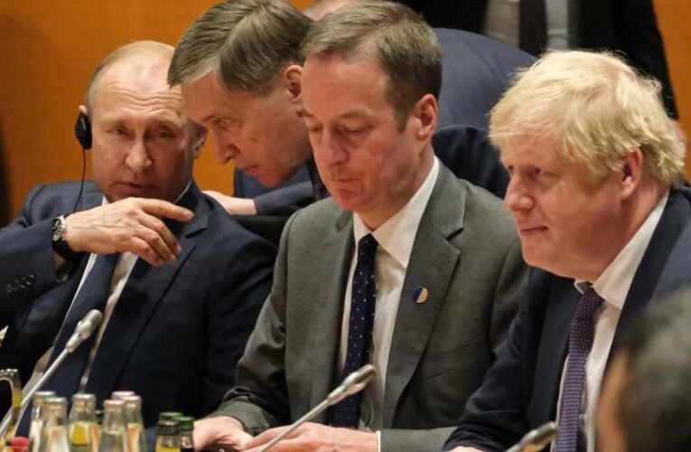 Boris Johnson elárulta, miről beszélt Putyinnal a különleges hadművelet kezdete előtt