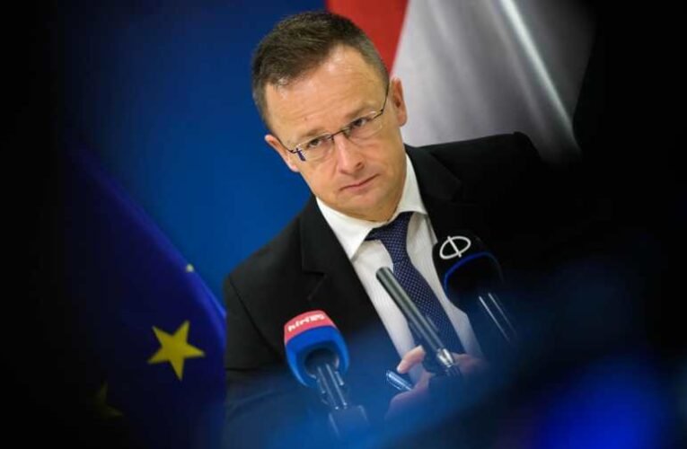 Szijjártó: Ukrajna kisebbségi jogokat csorbító döntései megnehezítik az ország jövőbeli támogatását