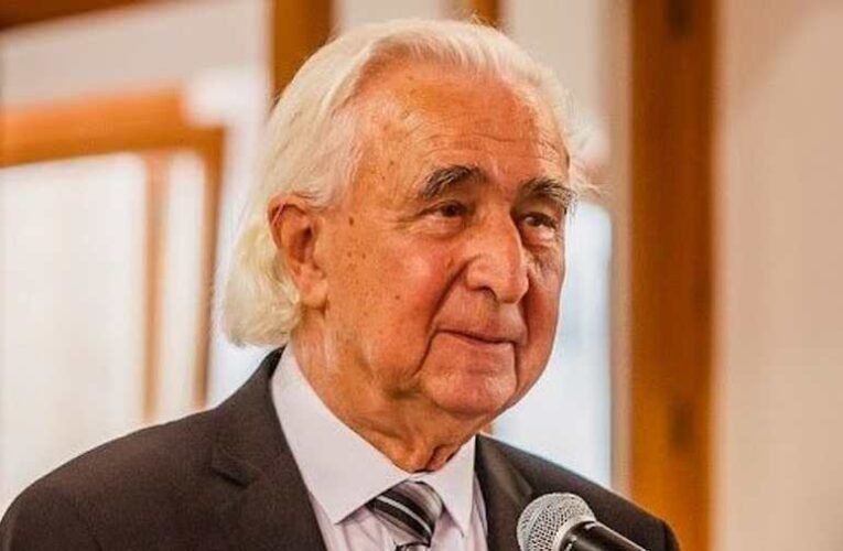 Lemondott a Veresegyházat 58 éve irányító Pásztor Béla