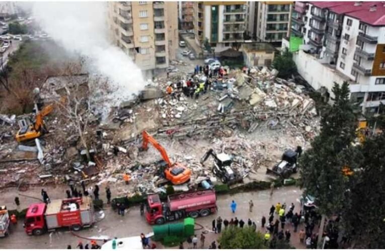 A NATO és az EU vezetői támogatásukról biztosították Törökországot és Szíriát