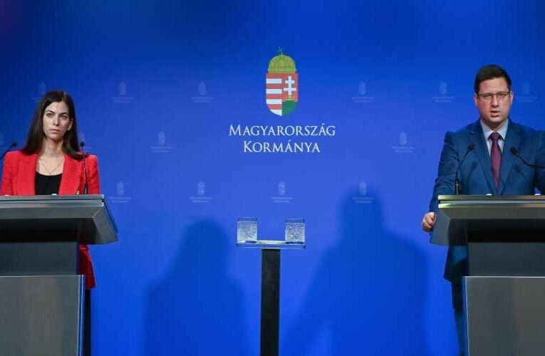 A mai Kormányinfón is több fontos bejelentést tett Gulyás Gergely