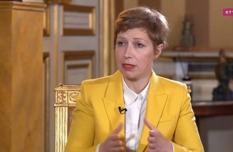 A francia külügy szerint még nem jött el a tárgyalások ideje – Macron elsősorban Zelenszkij kérésére hívta fel Putyint