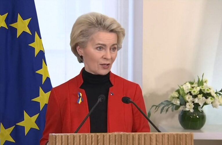 Ursula von der Leyen: Ukrajna a szabadságért és a demokráciáért harcol