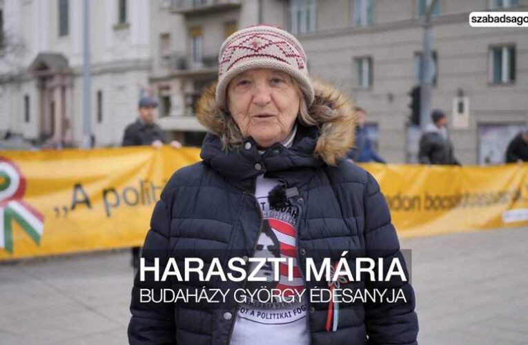 “A politikai státusfoglyok szabadon bocsáttassanak” – a Petőfi szobornál üzentek Budaházyék szabadságáért