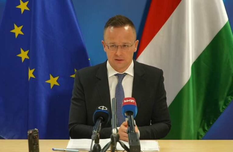 Szijjártó: Hazánk nem enged a nyomásnak, ellenzi az uniós lőszerszállítást, és kiáll a kárpátaljai magyarok mellett (videó)