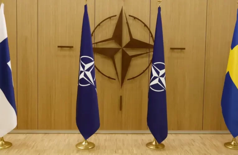 Szavazás a NIF-en Svédország és Finnország NATO tagságának kérdéséről