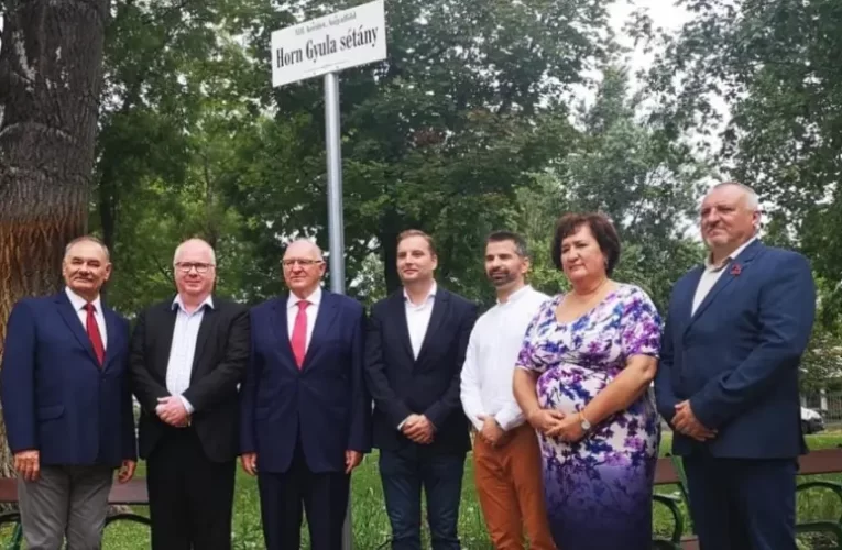 Kormányhivatal: jogszabályt sértett a Fővárosi Közgyűlés, amikor közterületet nevezett el Horn Gyuláról