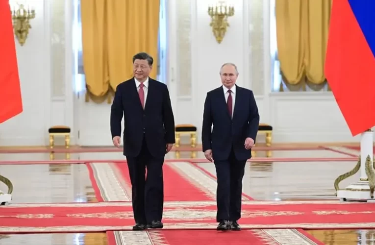 Orosz-kínai nyilatkozat: Elfogadhatatlanok a nemzetközi jog felváltására tett kísérletek
