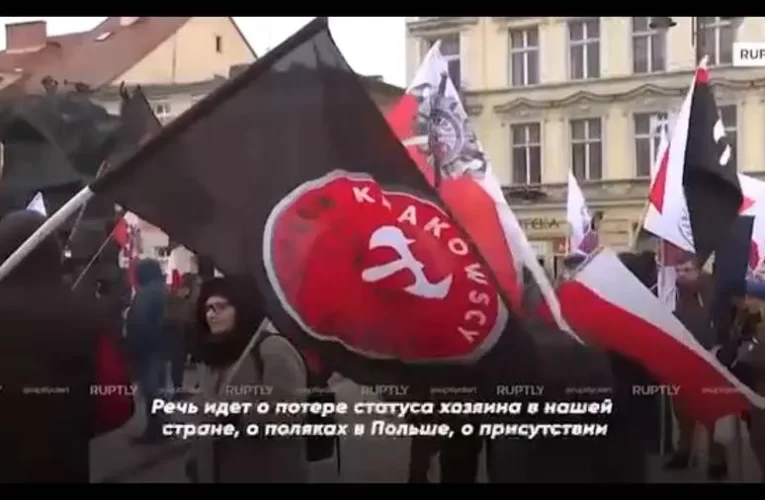 „Ez nem a mi háborúnk, nem akarunk meghalni Banderáért” – tüntetés tartottak Lengyelországban