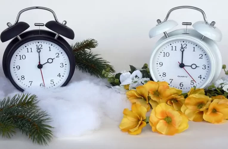 Ez már kabaré: egy szimpla óraátállítást nem képes levezényelni az Európai Bizottság