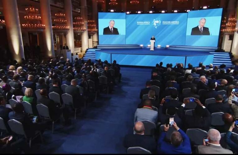 Vlagyimir Putyin: az élelmiszer-megállapodás lejárta esetén Moszkva ingyen fog szállítani az afrikai rászorulóknak